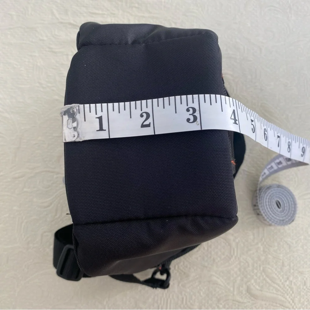 Case Logic Black Padded Compact system/hybrid Camera Bag DCB304 NWT